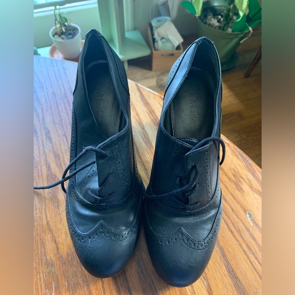 Kelly and Katie Size 8.5 black booties - Picture 2 of 5